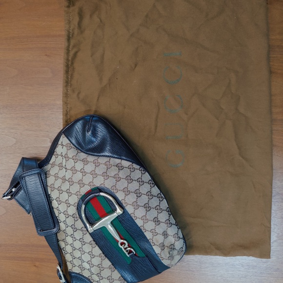 Gucci Handbag - Picture 4 of 4